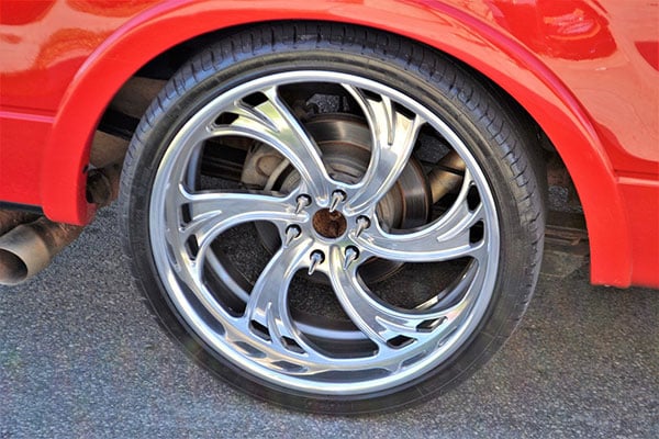 Aluminum custom tire rim - learn about the special requirements for formulations anti-corrosive coatings for aluminum in the Prospector Knowledge Center.
